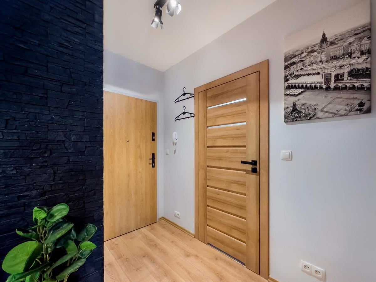 Apartament Z Duzym Tarasem W Centrum Krakowa Zewnętrze zdjęcie